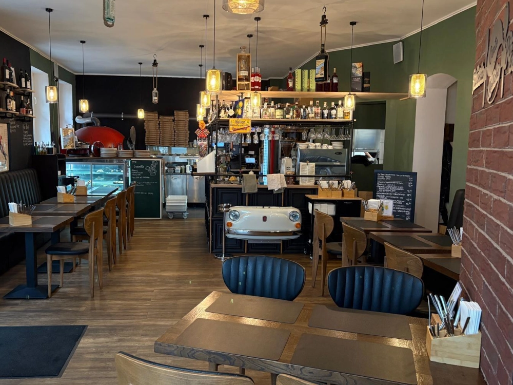 Innenraum mit Tresen cento molliche Pizzeria Trattoria